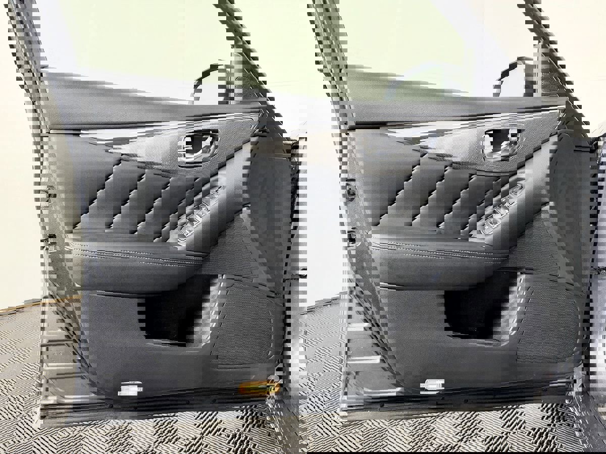 Used 2015 INFINITI Q50 Premium image 25