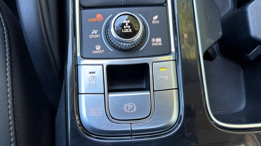 Used 2025 Kia Telluride S AWD/4WD image 32