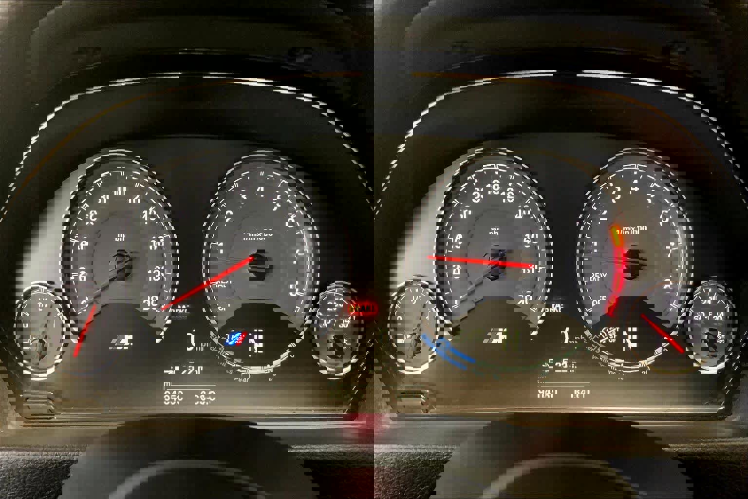 Used 2018 BMW M4 Coupe w/ Competition Package image 25