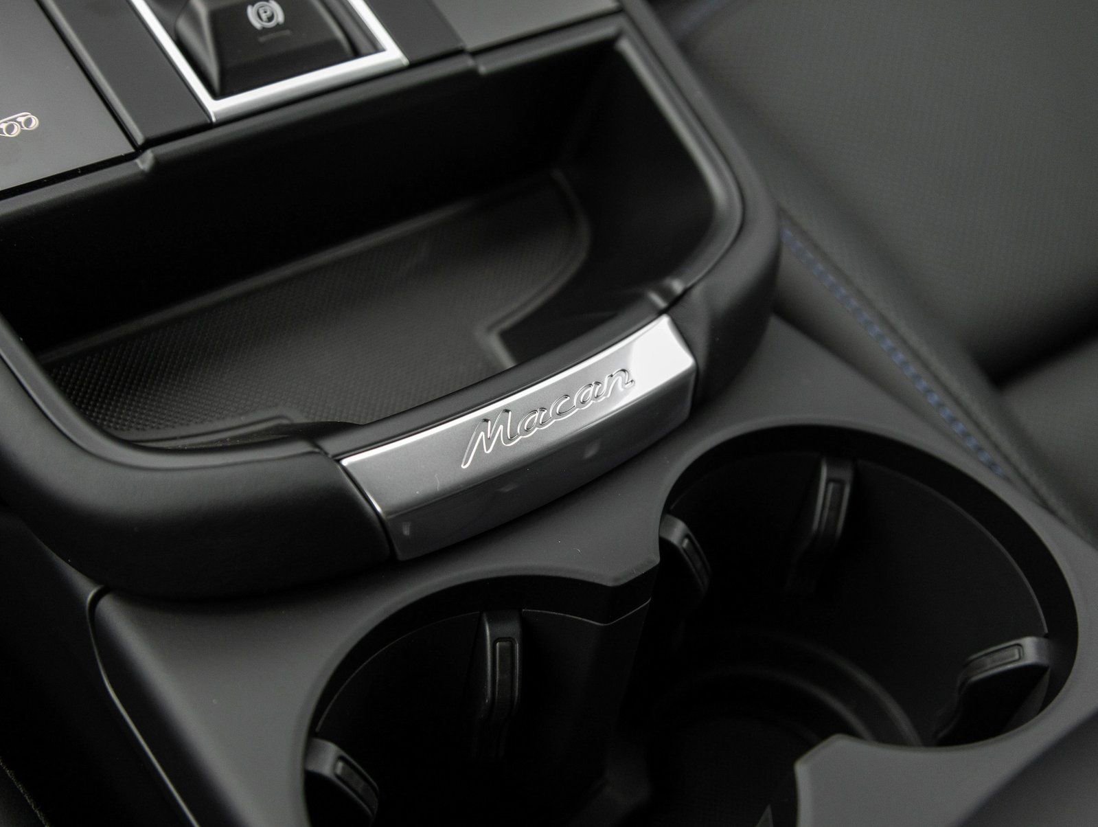 New 2026 Porsche Macan GTS image 28