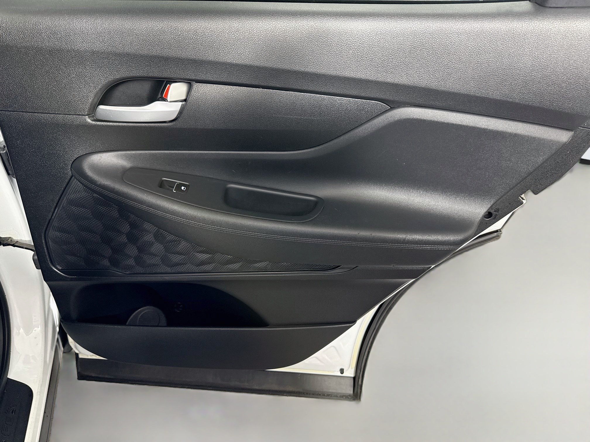 Used 2020 Hyundai Santa Fe SE FWD image 27