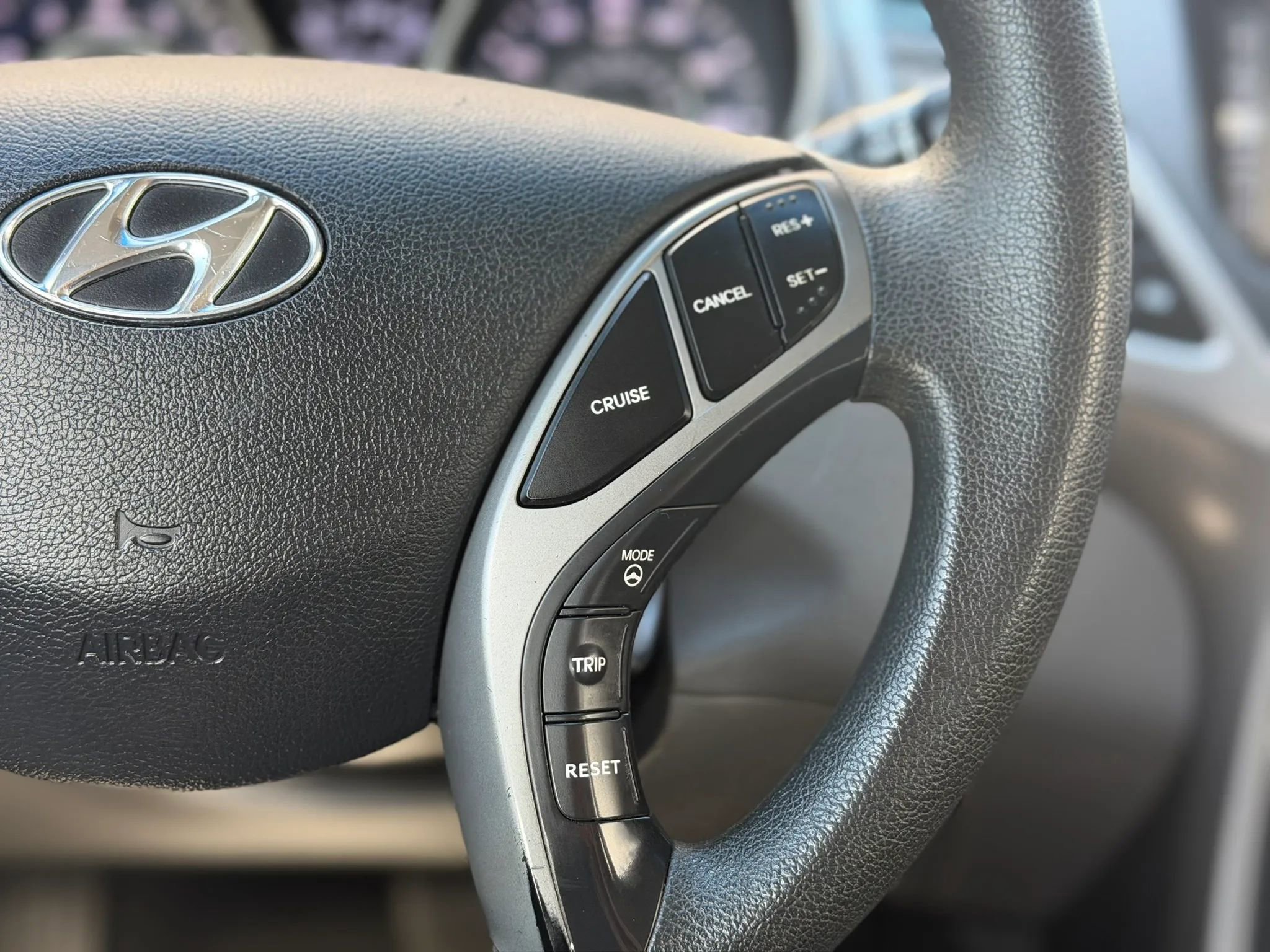 Used 2015 Hyundai Elantra SE image 27