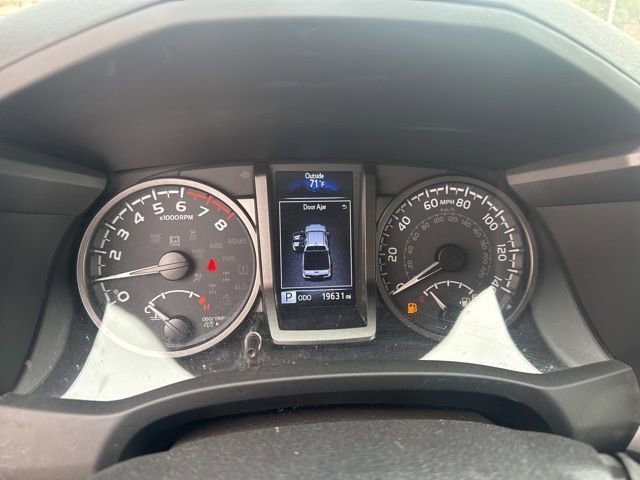 Used 2022 Toyota Tacoma TRD Sport image 11