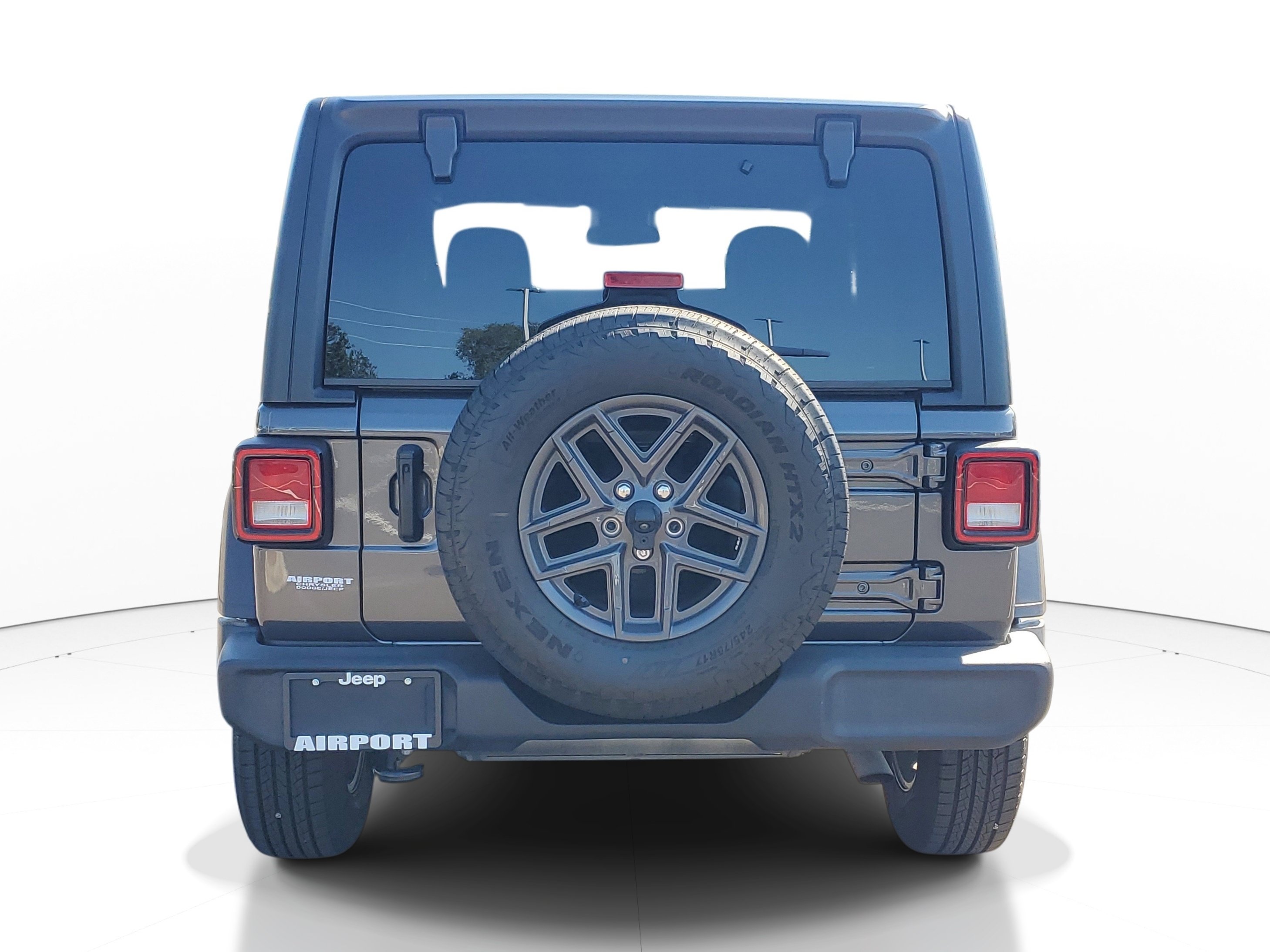 Used 2024 Jeep Wrangler Sport AWD/4WD image 6