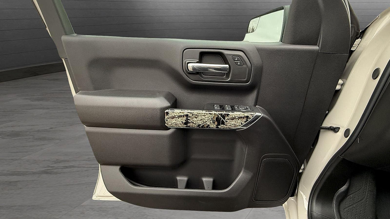 New 2026 Chevrolet Silverado 1500 Custom AWD/4WD image 17