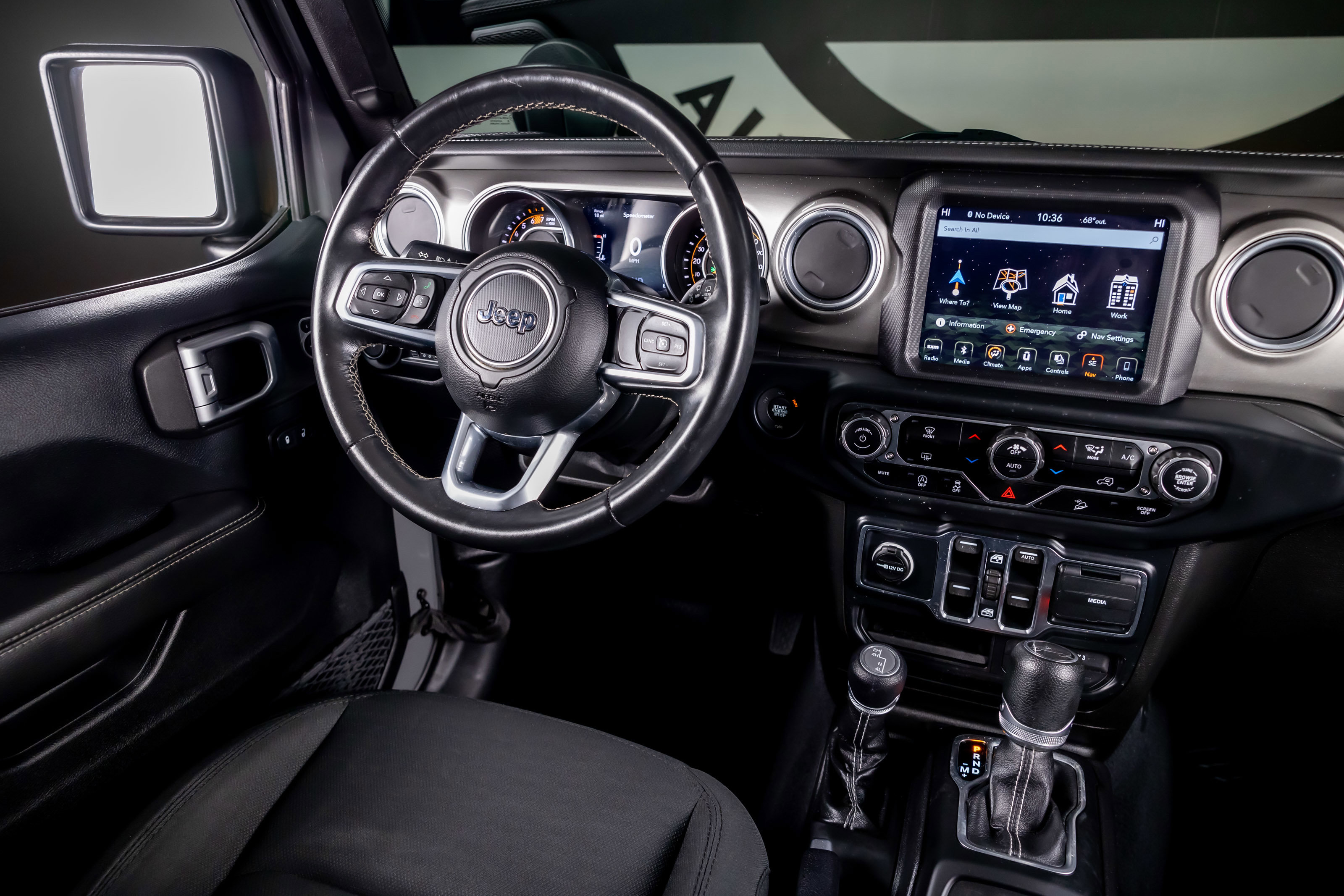 Used 2019 Jeep Wrangler Unlimited Sahara image 6