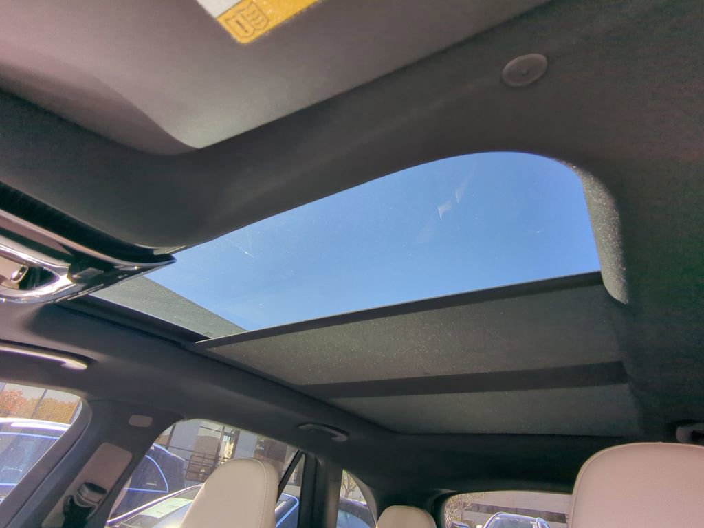 Certified 2025 Mercedes-Benz GLC 350e 4MATIC image 17