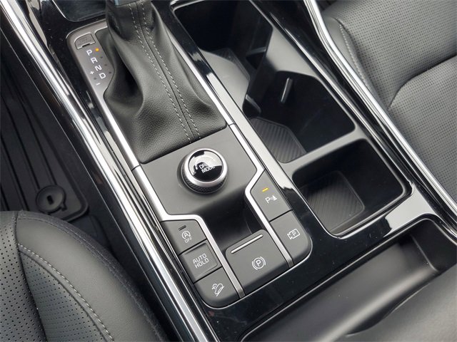 Certified 2025 Kia Sorento SX image 27