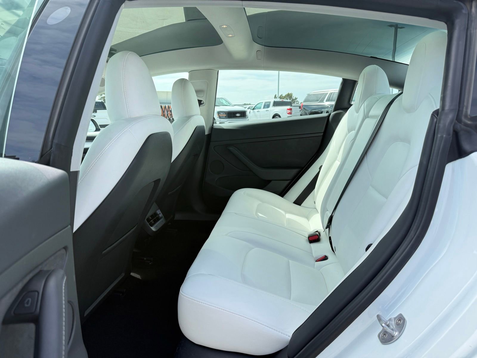 Used 2023 Tesla Model 3 Standard Range RWD image 6