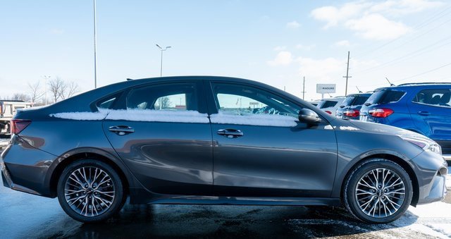 Used 2023 Kia Forte GT-Line w/ GT-Line Premium Package image 5