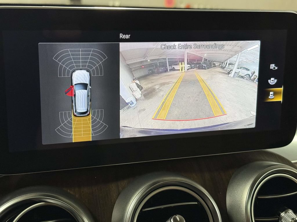 Used 2022 Mercedes-Benz GLC 300 4MATIC w/ Multimedia Package Lite image 7