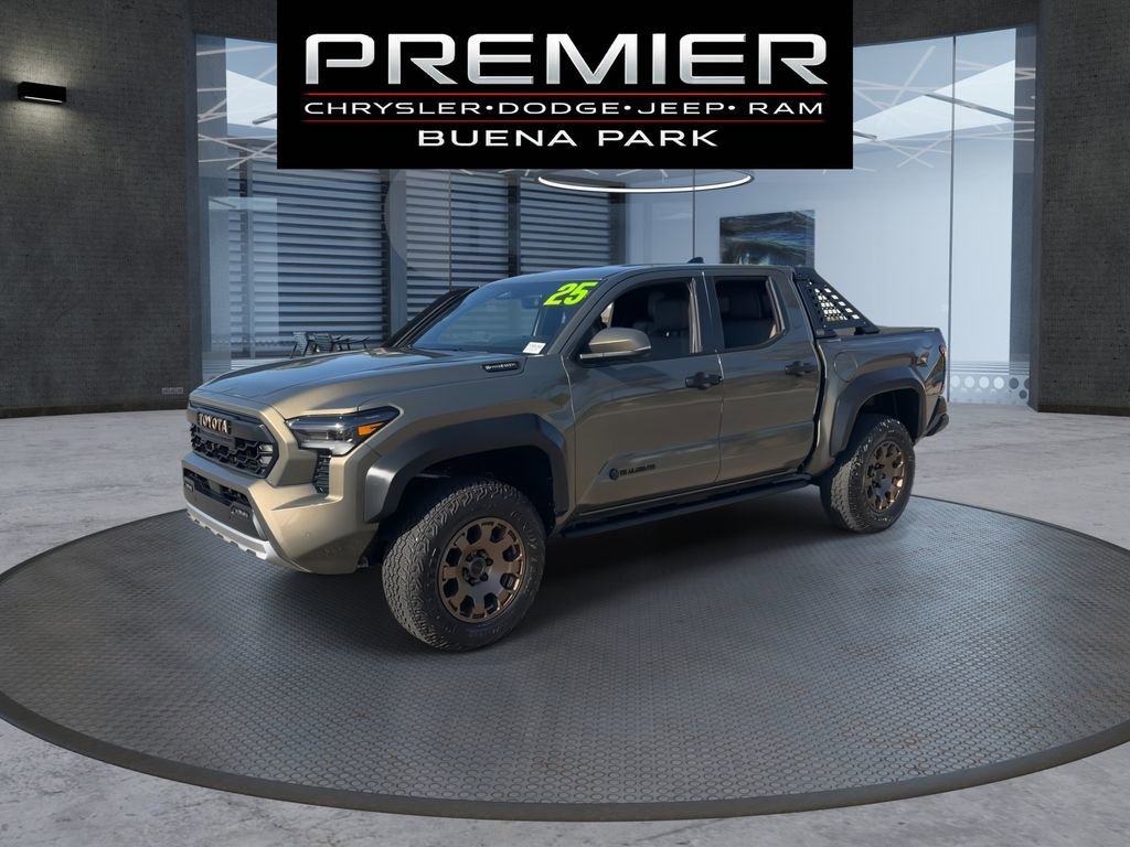Used 2025 Toyota Tacoma 4x4 Double Cab Hybrid image 4