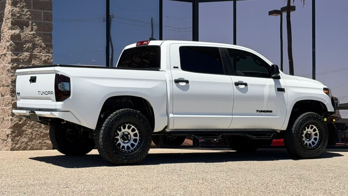 Used 2021 Toyota Tundra SR5 AWD/4WD image 17