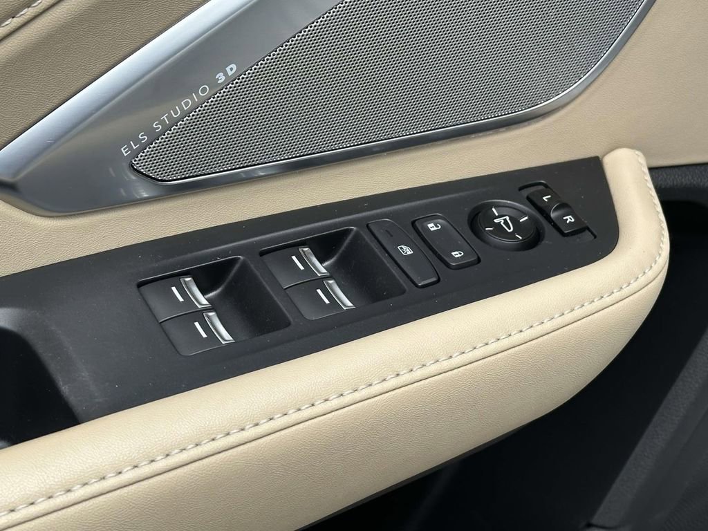 Used 2019 Acura RDX AWD w/ Advance Package image 15