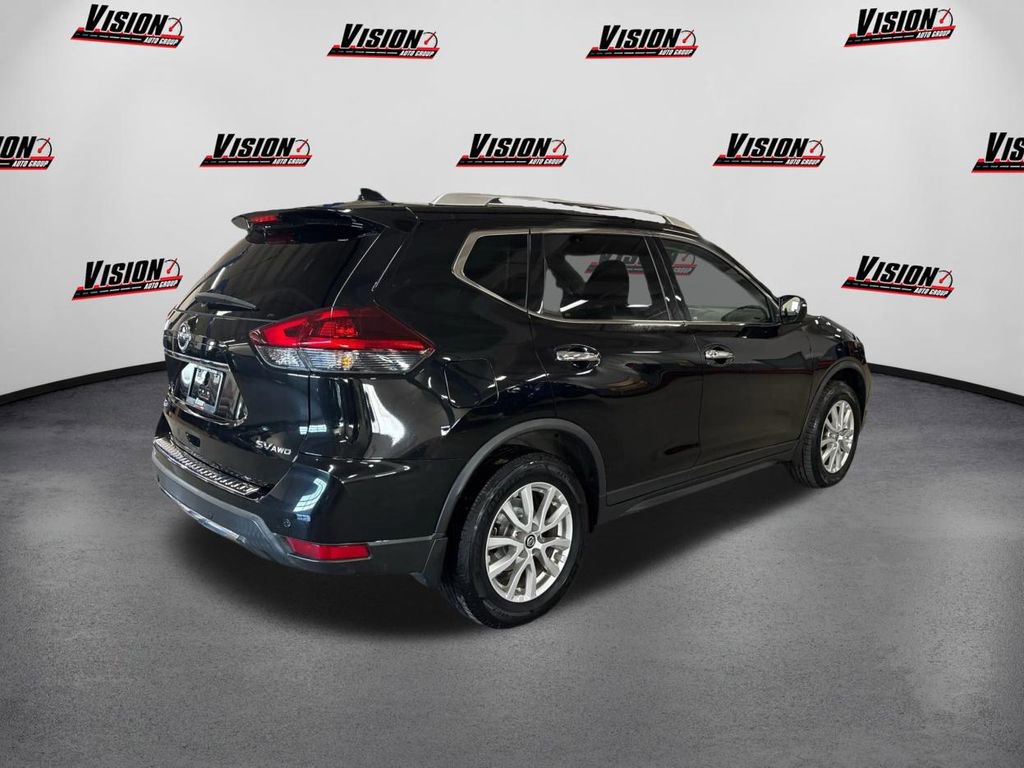 Used 2019 Nissan Rogue SV image 5
