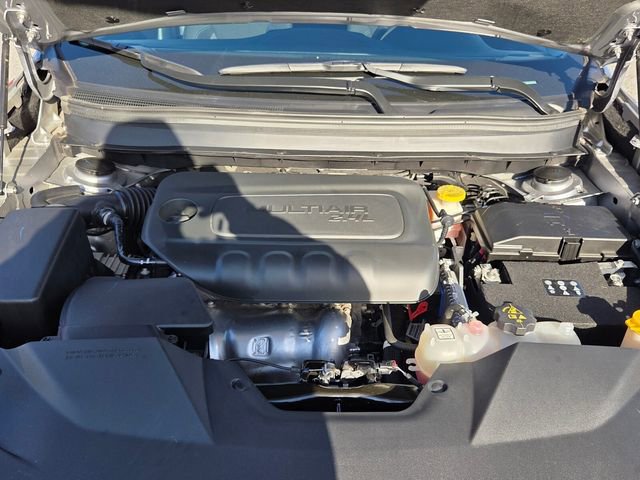 Used 2021 Jeep Cherokee Latitude w/ Mopar Interior Package image 20