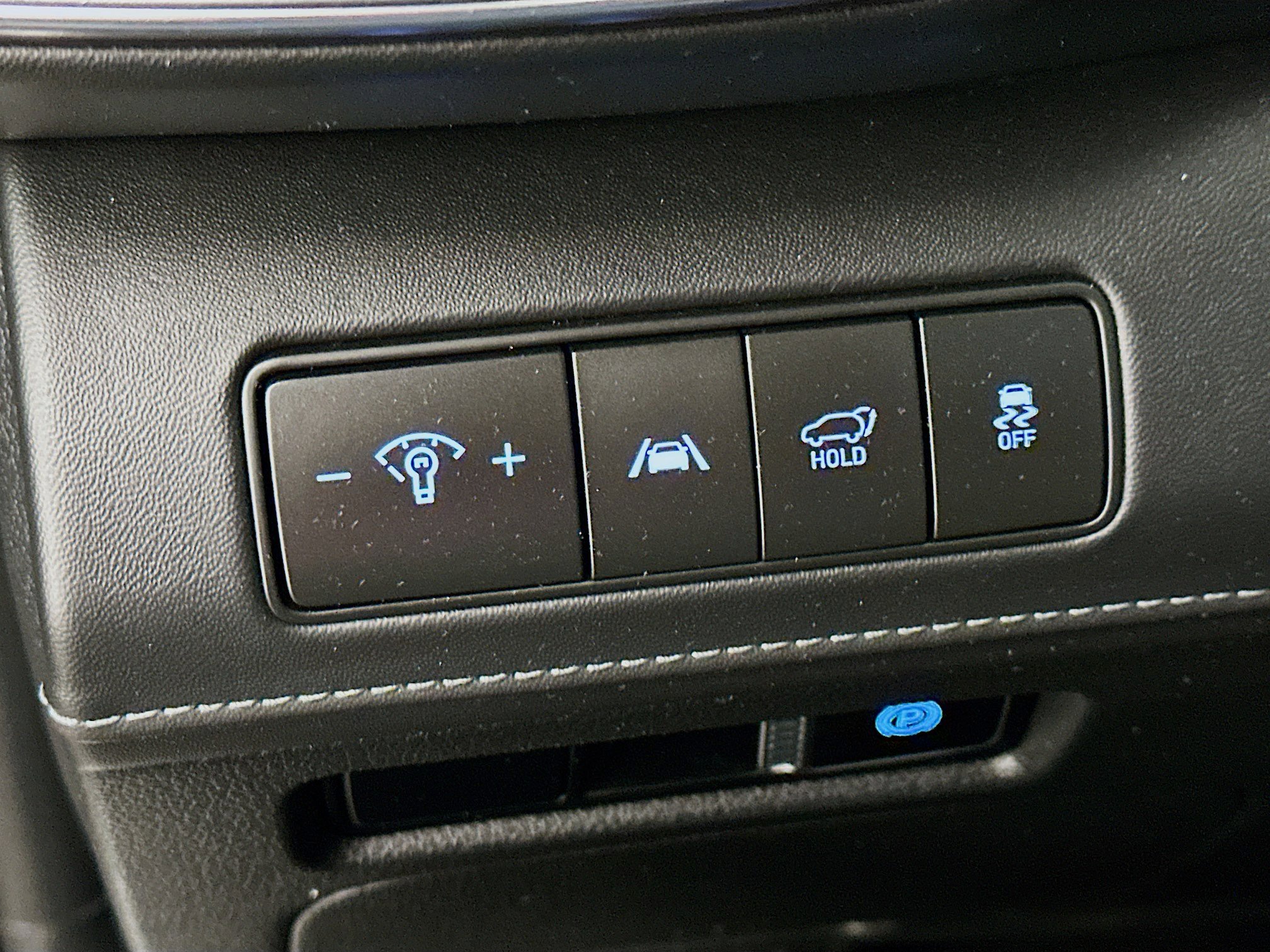 Used 2023 Hyundai Santa Fe SEL Premium image 17