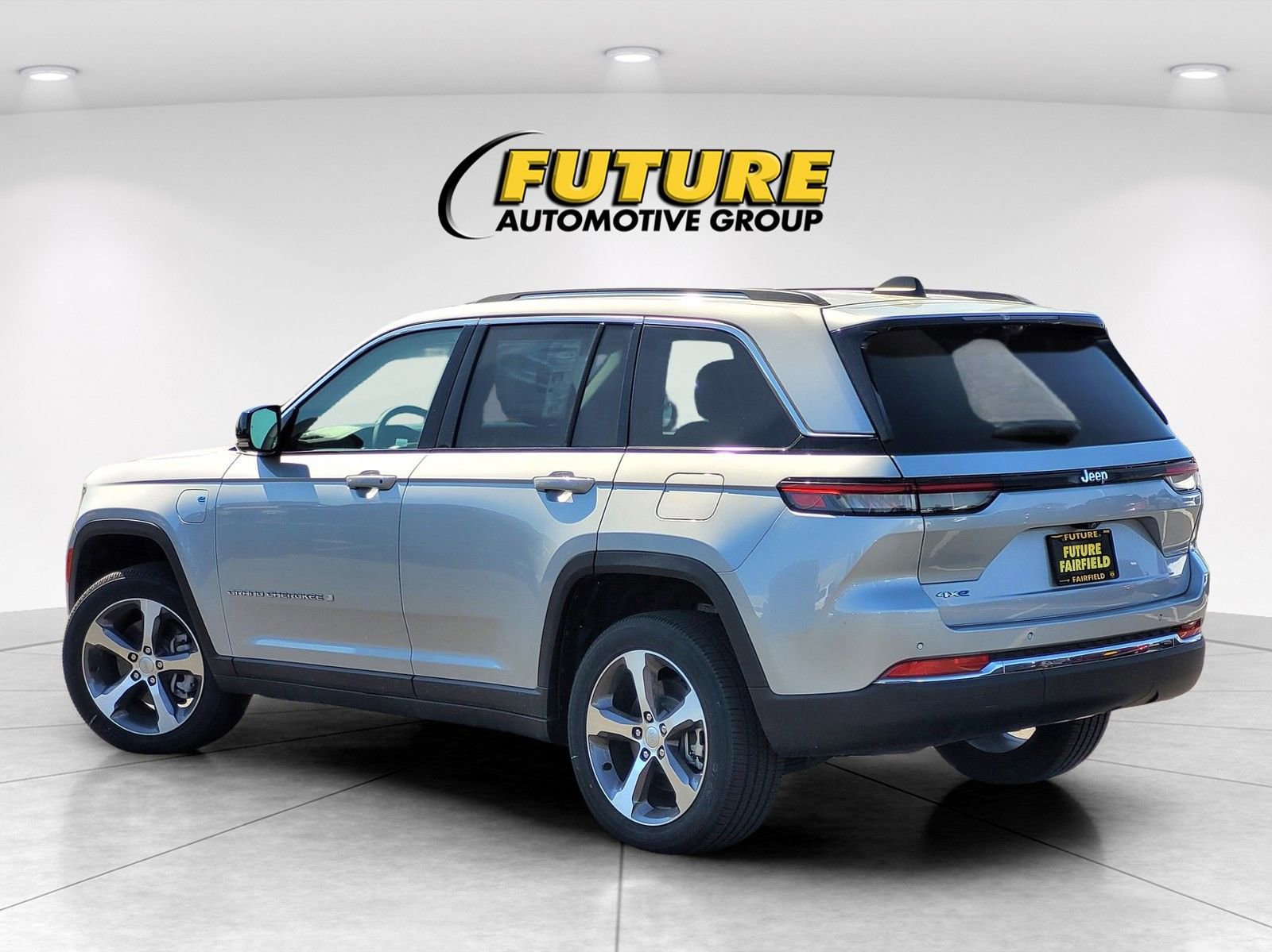 New 2024 Jeep Grand Cherokee Limited 4xe w/ Luxury Tech Group II image 6