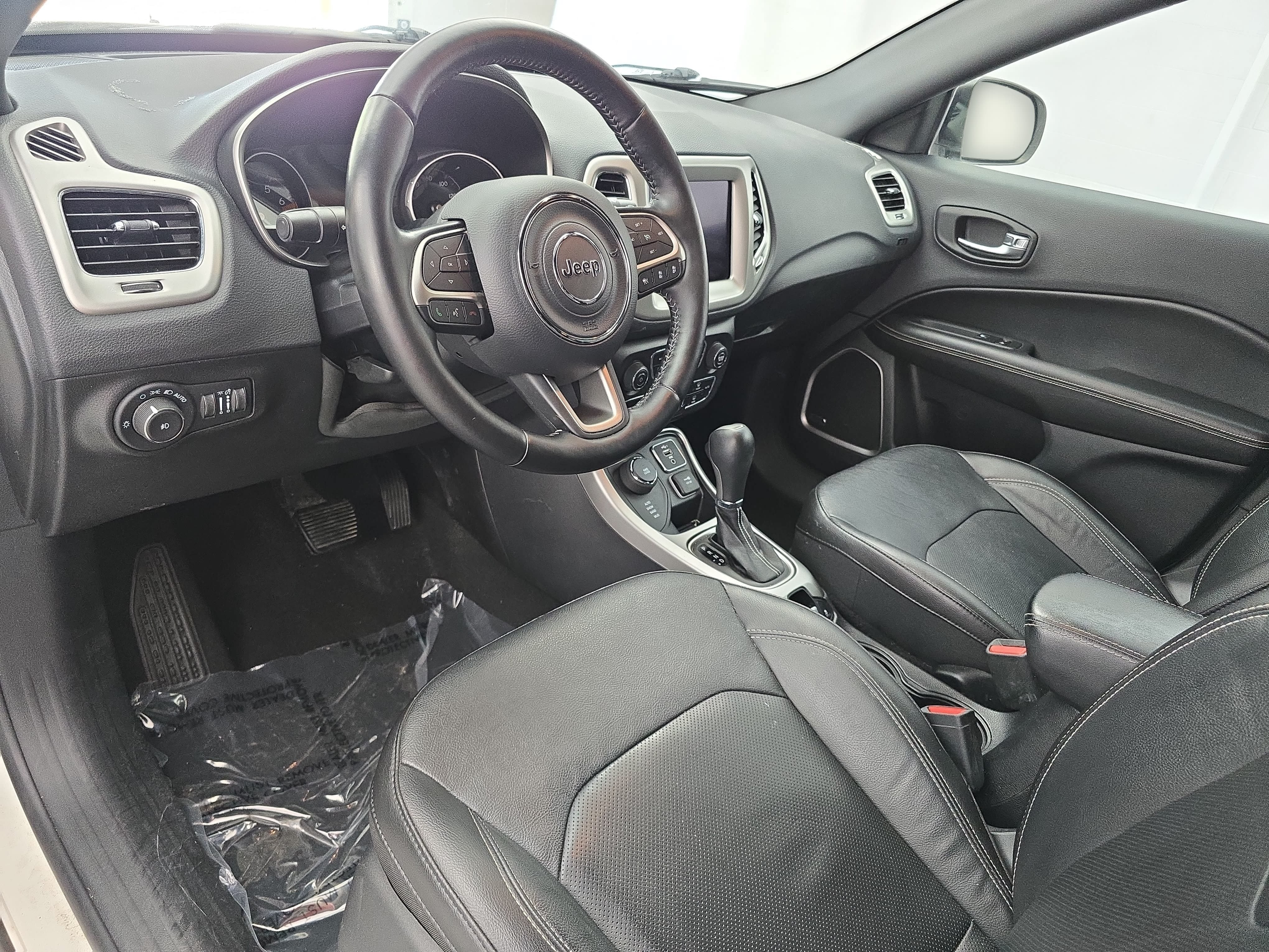 Used 2021 Jeep Compass Latitude w/ Sun and Sound Group AWD/4WD image 16