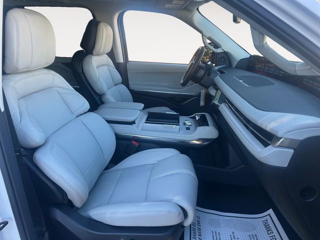 New 2026 Lincoln Navigator Reserve image 15
