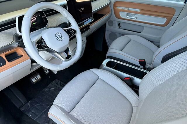 New 2025 Volkswagen ID. Buzz Pro S Plus image 10
