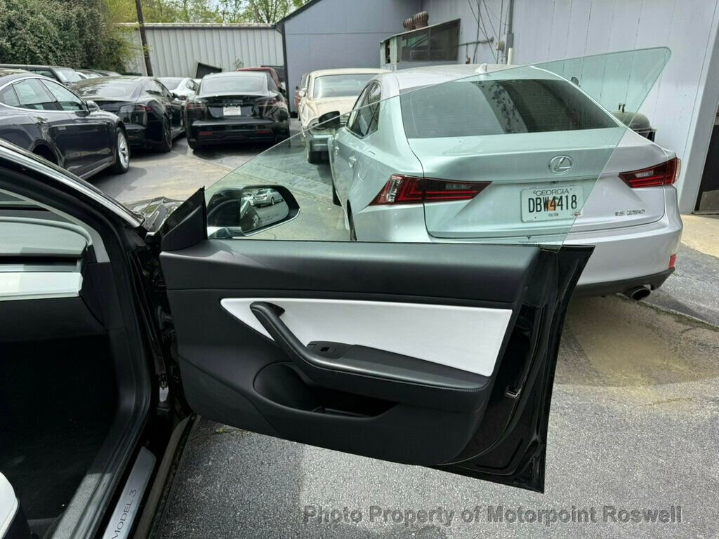 Used 2019 Tesla Model 3 Standard Range Plus image 17