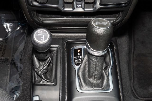 Used 2022 Jeep Wrangler Unlimited Sport w/ Sun And Sound Package AWD/4WD image 21