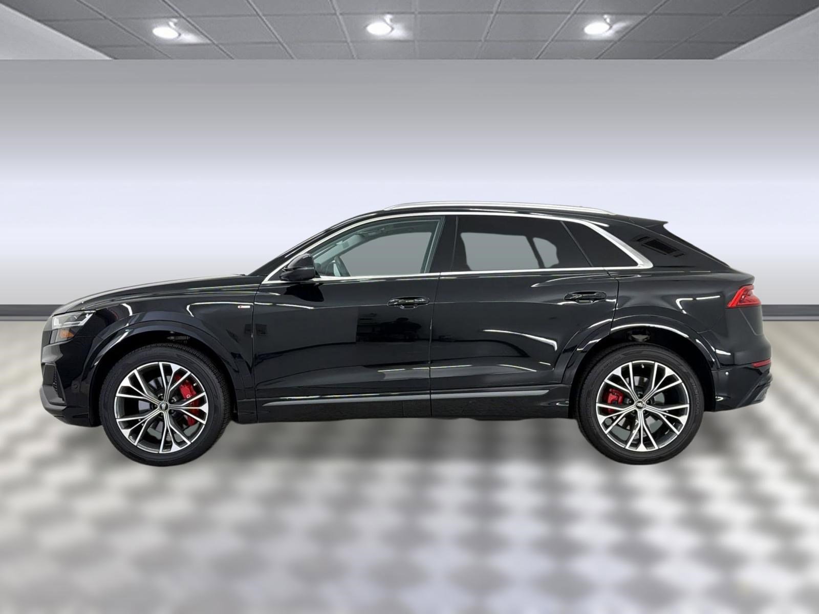 Used 2022 Audi Q8 Premium Plus image 2