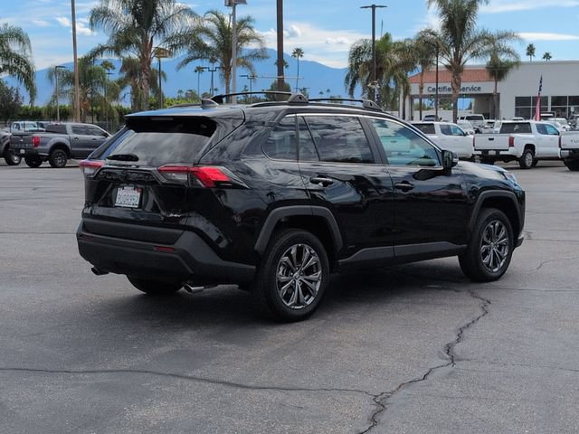Used 2025 Toyota RAV4 XLE Premium w/ Weather Package AWD/4WD image 5