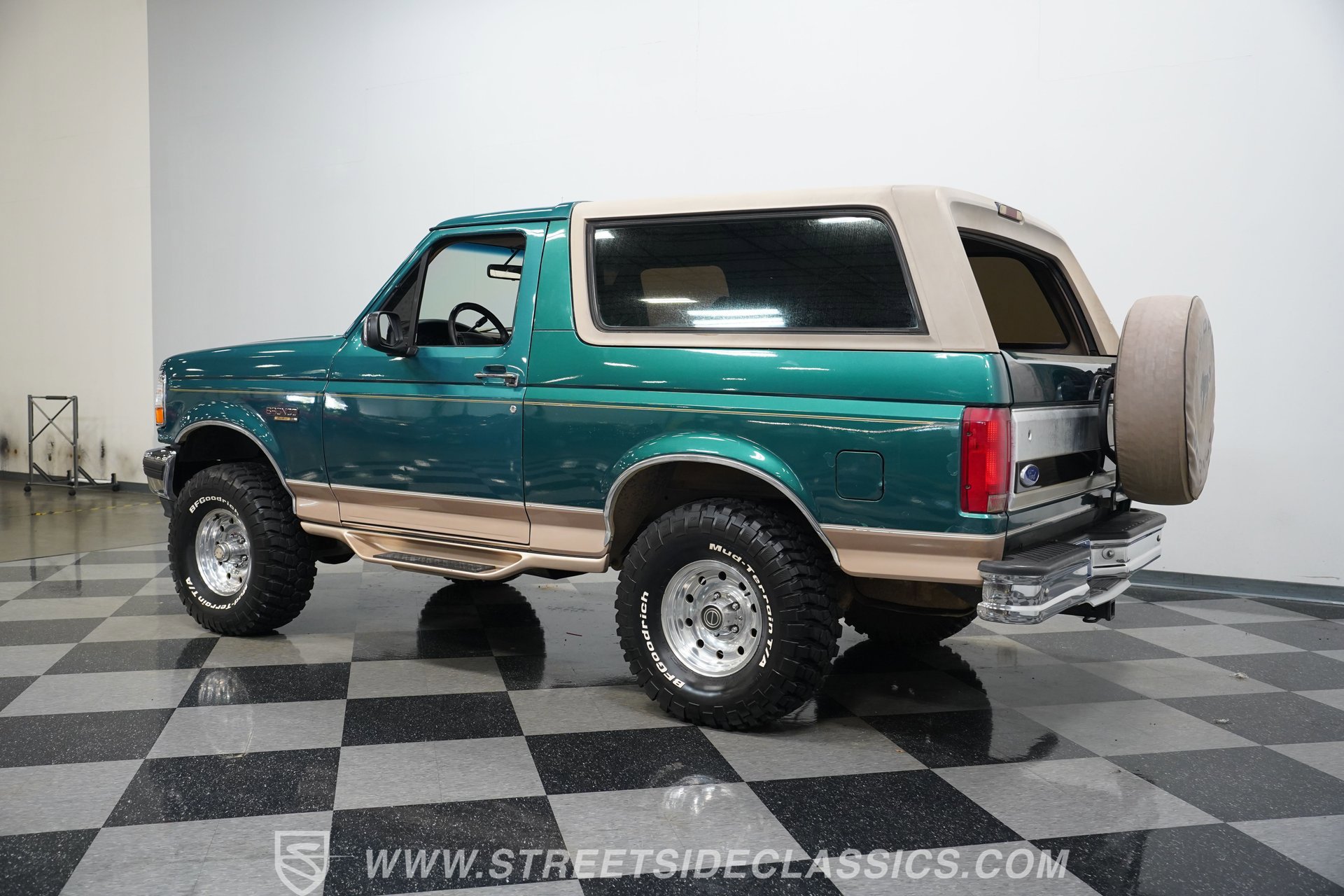 Used 1996 Ford Bronco Eddie Bauer image 8