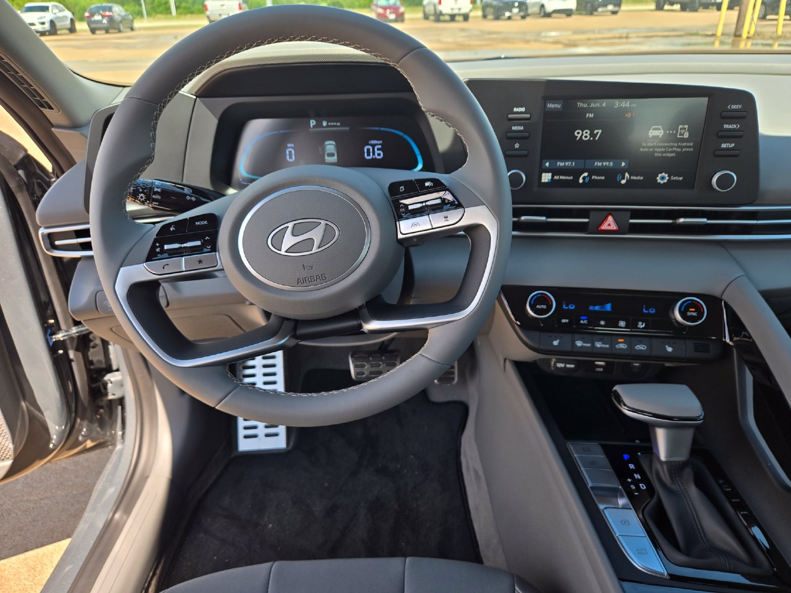 New 2026 Hyundai Elantra SEL Sport Premium FWD image 9
