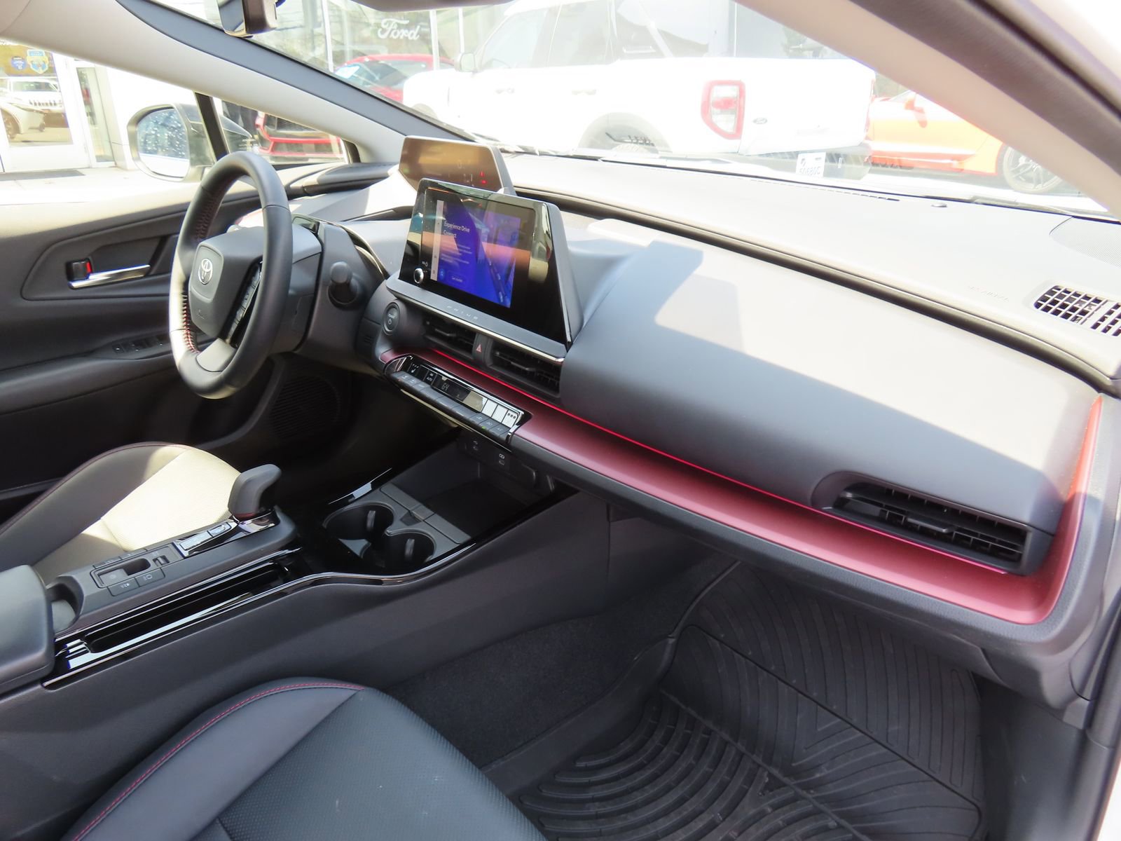 Used 2023 Toyota Prius Prime XSE Premium image 16