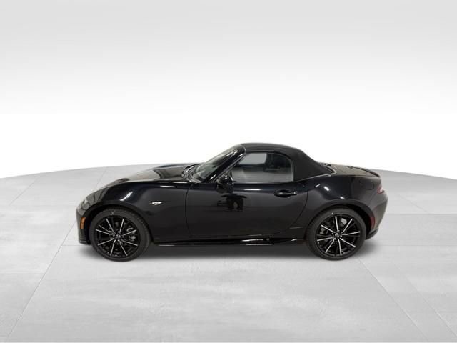New 2026 MAZDA MX-5 Miata Grand Touring w/ Appearance Package RWD image 2