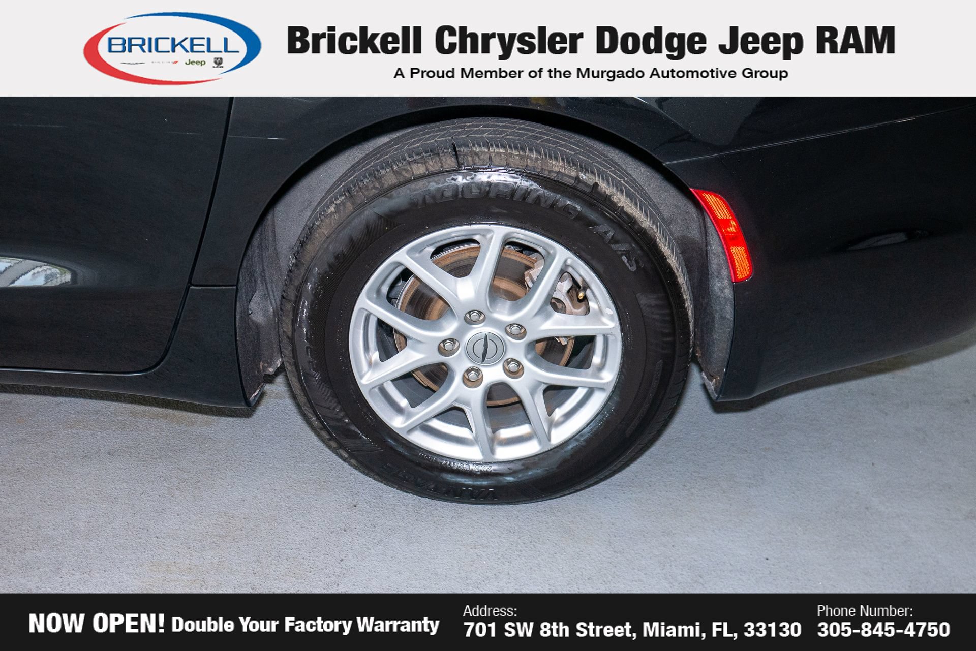 Used 2023 Chrysler Pacifica Touring-L FWD image 29
