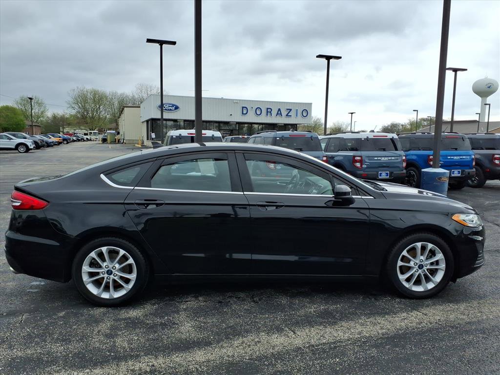 Used 2019 Ford Fusion SE image 3