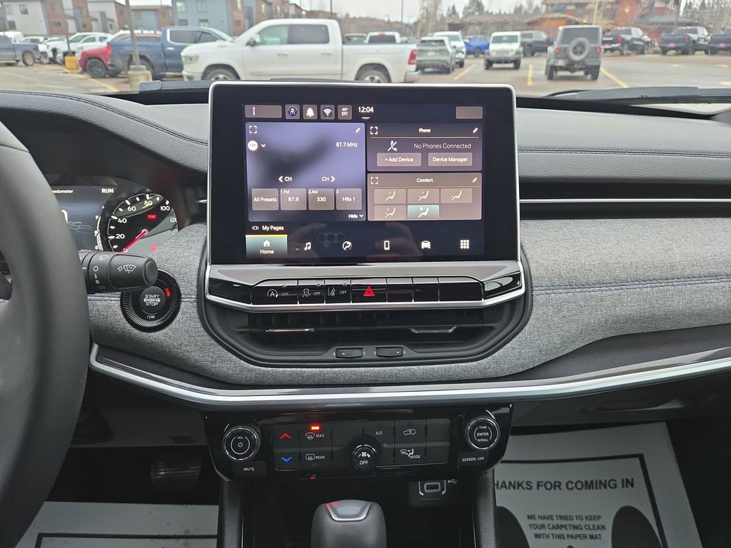 Used 2024 Jeep Compass Latitude image 23