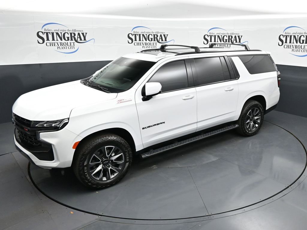 Used 2024 Chevrolet Suburban Z71 w/ Luxury Package AWD/4WD image 11