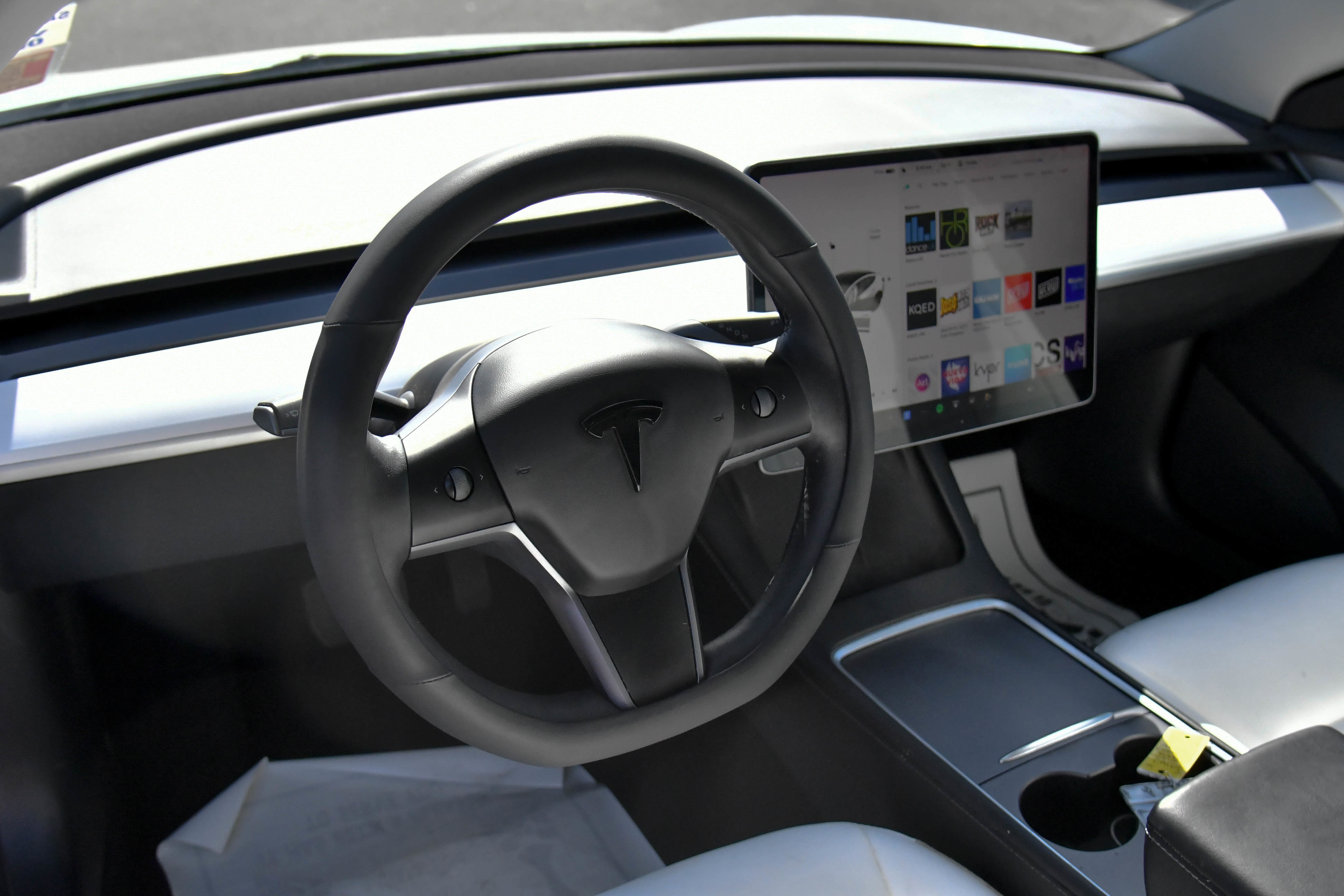 Used 2023 Tesla Model 3 Standard Range RWD image 14