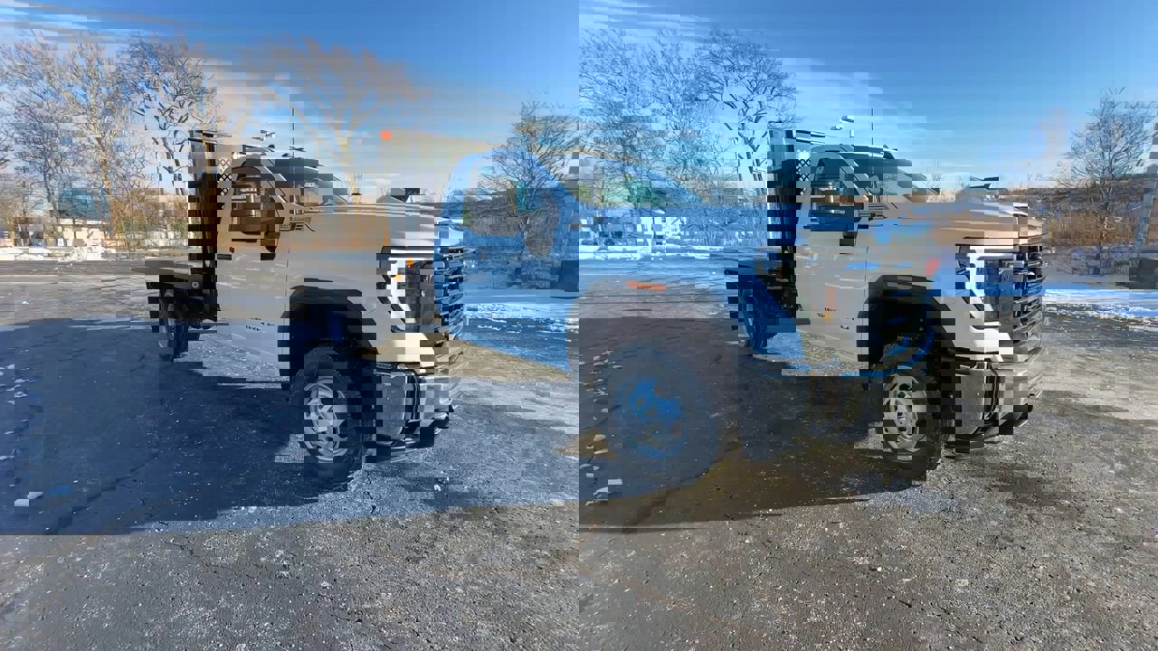 New 2026 GMC Sierra 3500 Pro w/ Convenience Package image 2