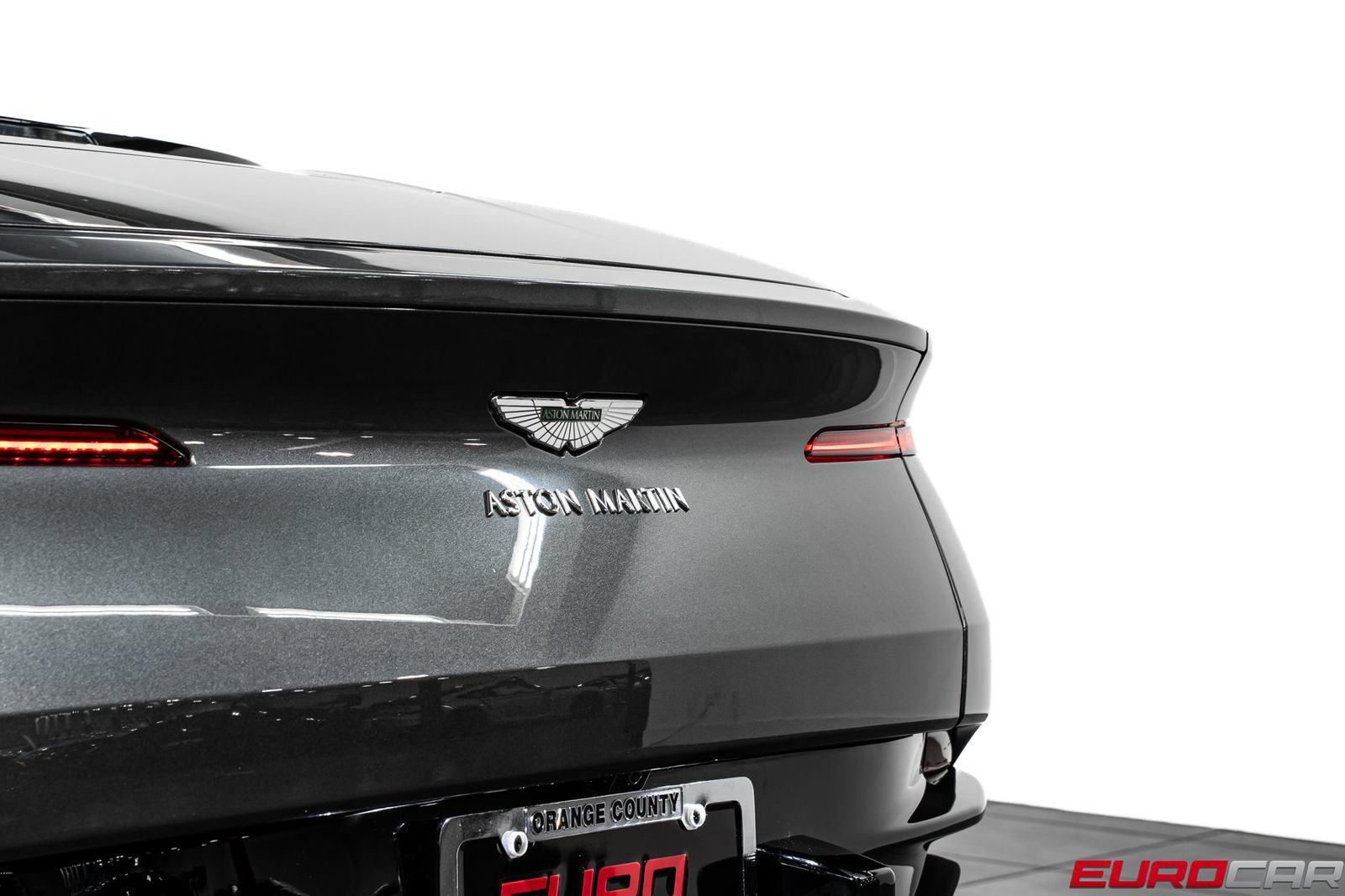 Used 2019 Aston Martin DB11 Volante RWD image 21