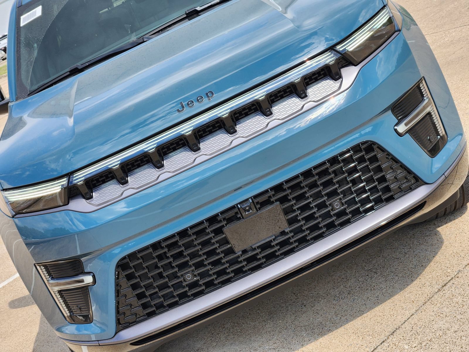New 2026 Jeep Grand Wagoneer Limited AWD/4WD image 14