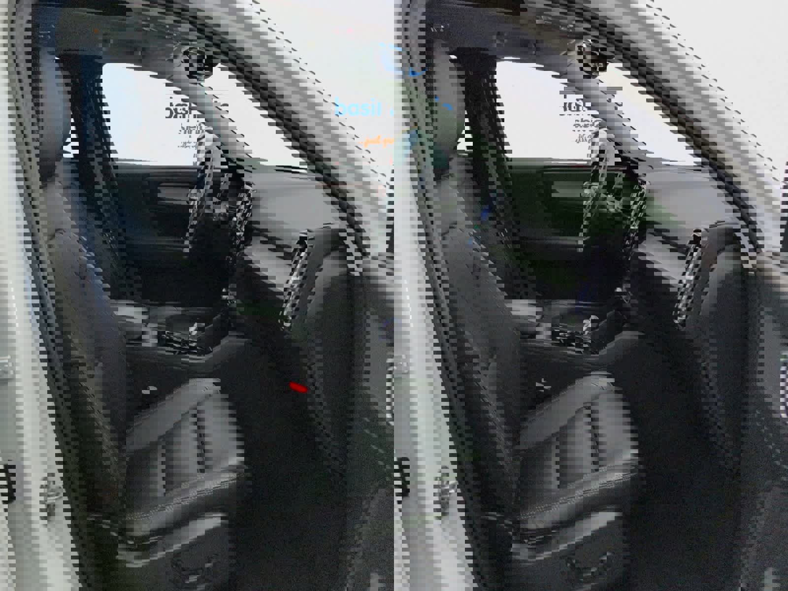 Used 2025 Volvo XC40 B5 Plus image 16