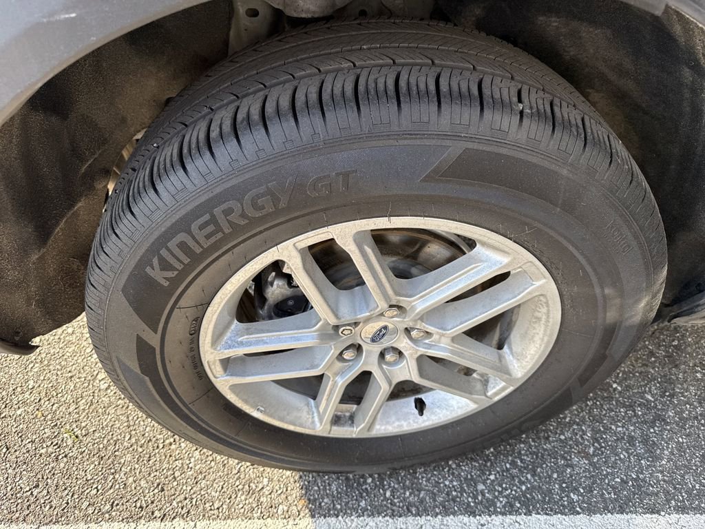 Used 2025 Ford Explorer Active image 13