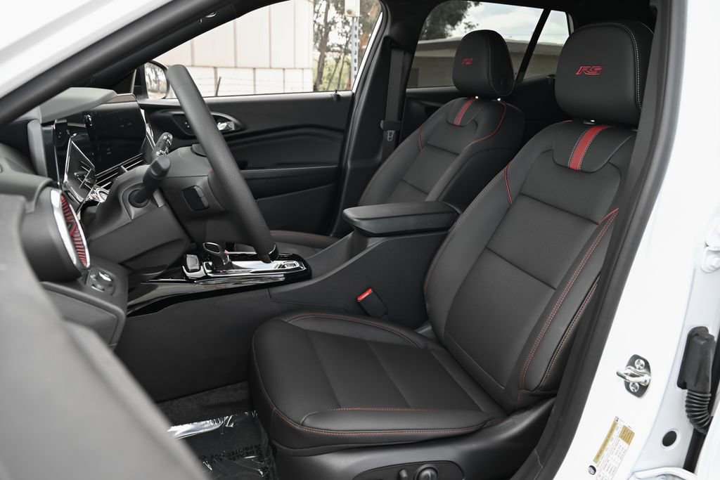 New 2026 Chevrolet Trax RS w/ Sunroof Package FWD image 15