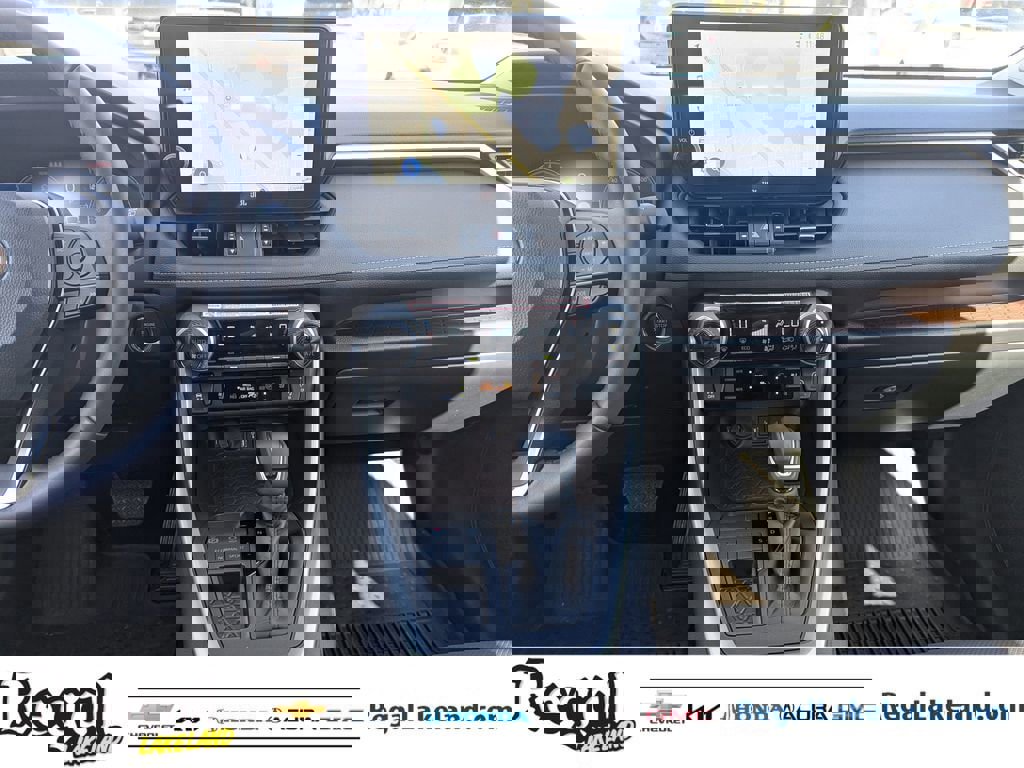 Used 2025 Toyota RAV4 Limited image 13