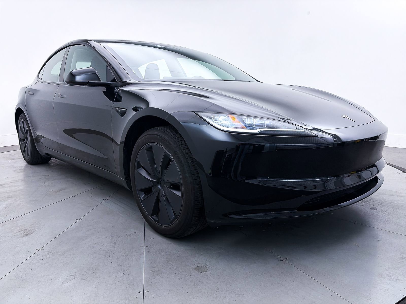 Used 2025 Tesla Model 3 Long Range image 9