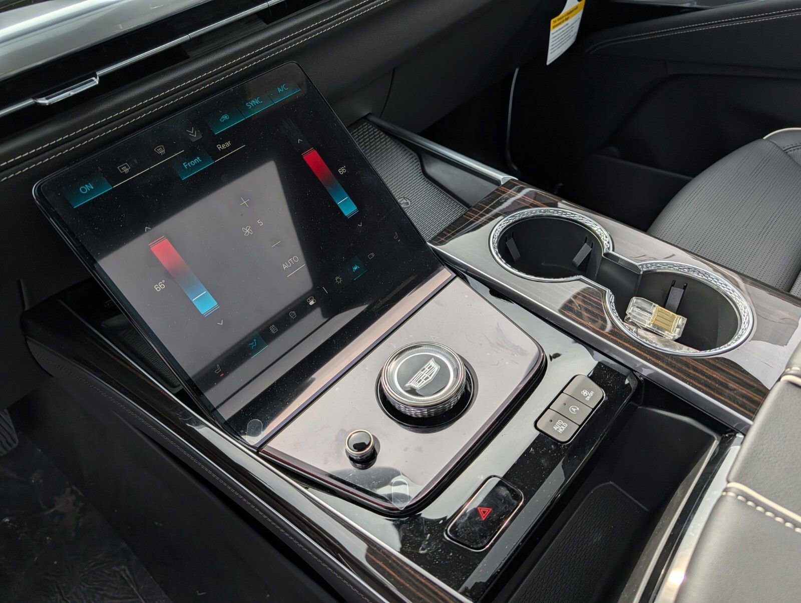 New 2026 Cadillac Escalade Luxury image 13