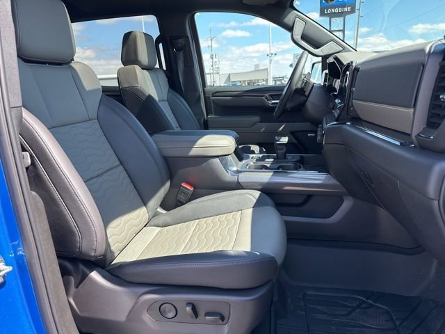 Used 2025 Chevrolet Silverado 1500 ZR2 w/ Technology Package image 17