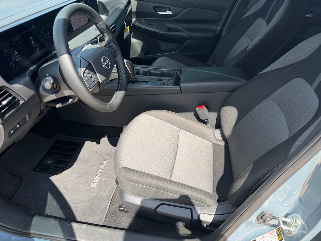 Used 2026 Nissan Sentra SV w/ SV Convenience Package FWD image 10