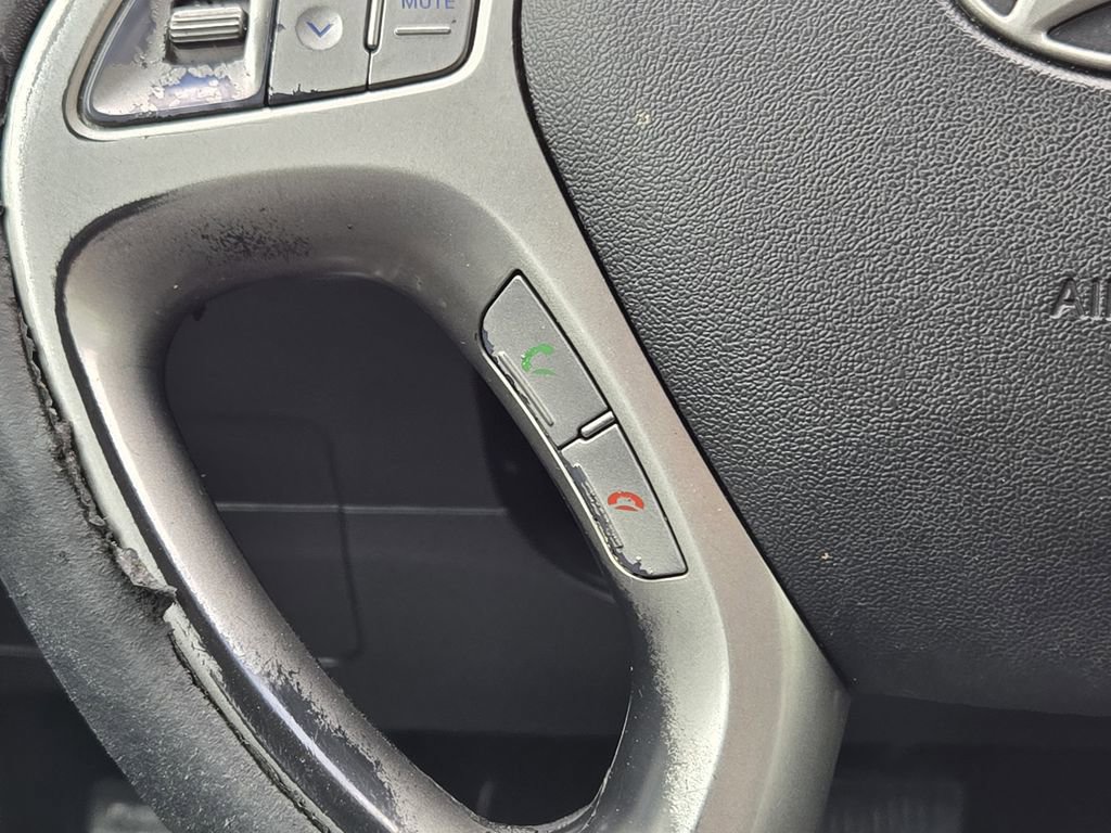 Used 2012 Hyundai Tucson GLS image 38